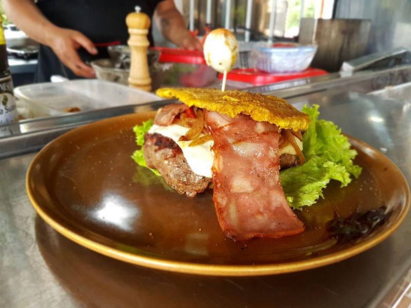 Al Carbon Burger and Grill Dolmen (4)